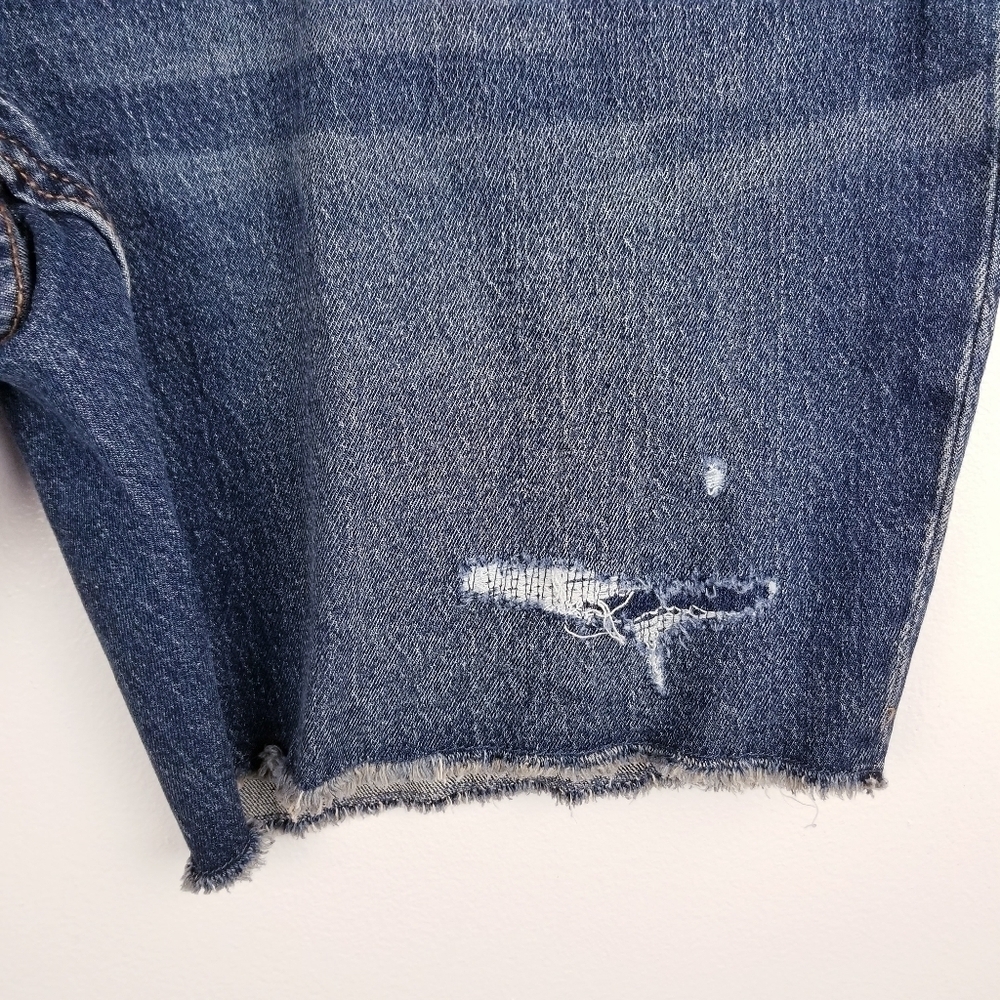 Old Navy #549110 Slim Built-In Flex Distressed Denim Jean Shorts NWT - Picture 10 of 14